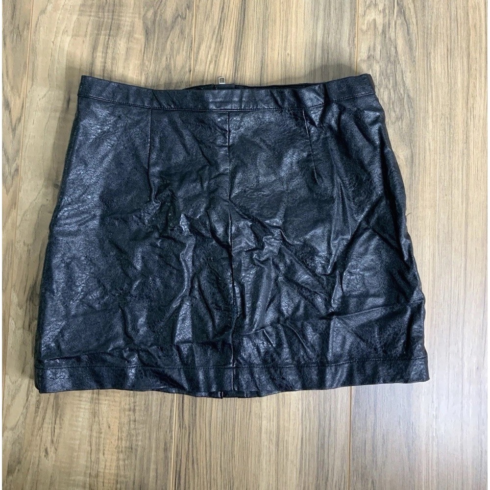 Shinestar Women's Skirt Small Front Zip Faux Leather‎ Black Mini